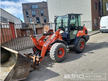 Gumikerekes homlokrakodó KUBOTA R065