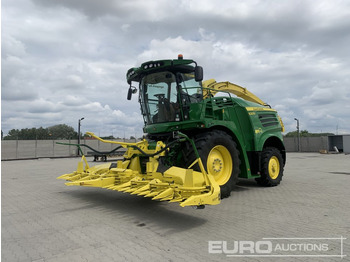 Kombájn JOHN DEERE 8200