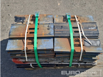 Alkatrész - Kotrógép 600mm Steel Plates to suit Hitachi ZX210-6: 4 kép.
