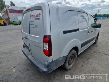 Kis furgon Peugeot Partner: 5 kép.