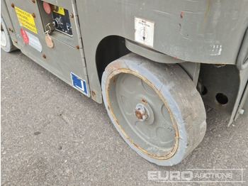 Oszlopos személyemelő Snorkel TM12-C-E: 5 kép.