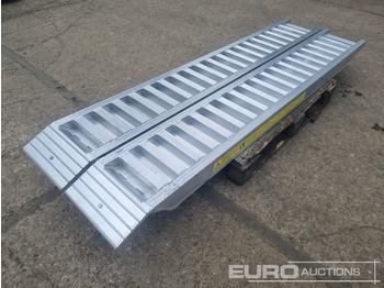 Garázs felszerelés Unused Set of Aluminium Ramps, 250cm, 6,000kg: 3 kép.