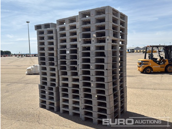 Építőipari berendezések Various European Plastic Pallets (800mm x 1200mm): 2 kép.