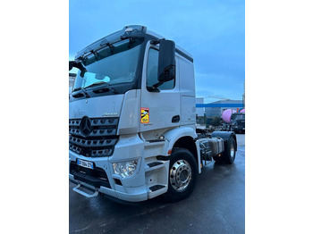 Nyergesvontató MERCEDES-BENZ Arocs 1843