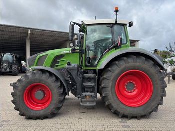 Traktor FENDT 826 Vario