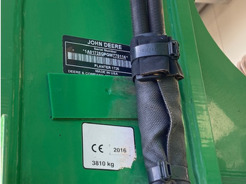 Szemenkénti vetőgép John Deere Einzelkornsämaschine 1725 NT: 3 kép.
