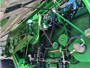 John Deere T660 i Hillmaster lízing John Deere T660 i Hillmaster: 3 kép. John Deere T660 i Hillmaster lízing John Deere T660 i Hillmaster: 3 kép.