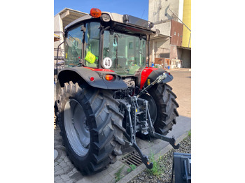 Traktor Massey Ferguson 5713 M 4WD Cab Essential: 4 kép.