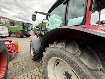 Valtra A 95 lízing Valtra A 95: 5 kép.