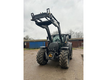 Traktor VALTRA N154