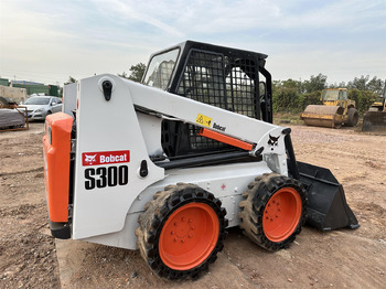 BOBCAT S300 lízing BOBCAT S300: 4 kép.