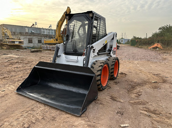 BOBCAT S300 lízing BOBCAT S300: 2 kép.