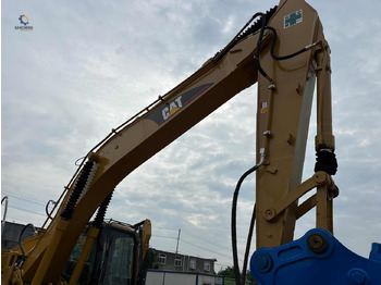 Lánctalpas kotró CAT 320CL: 4 kép.