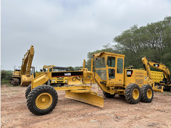 Gréder CATERPILLAR 140G: 4 kép.