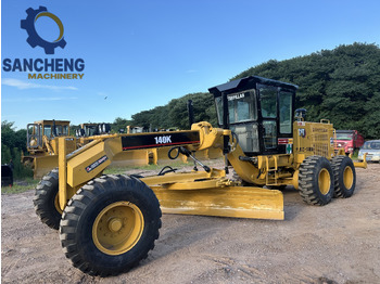 Gréder CATERPILLAR 140K