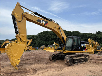 Lánctalpas kotró CATERPILLAR 330D: 3 kép.