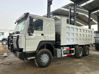 Billenőplatós teherautó SINOTRUK HOWO