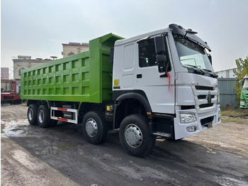 Billenőplatós teherautó SINOTRUK HOWO