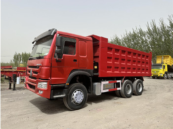 Billenőplatós teherautó SINOTRUK HOWO