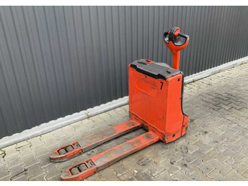 Kézi raklapemelő LINDE T16