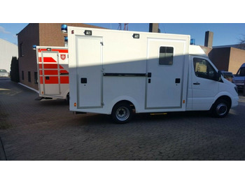 Mentőautó MERCEDES-BENZ Sprinter 519