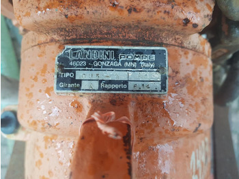 Vízszivattyú Landini waterpomp: 3 kép.
