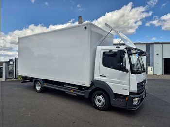 Új Dobozos felépítményű teherautó Mercedes-Benz Atego 818 L Koffer, 3 Stück vorhanden: 5 kép. Új Dobozos felépítményű teherautó Mercedes-Benz Atego 818 L Koffer, 3 Stück vorhanden: 5 kép.