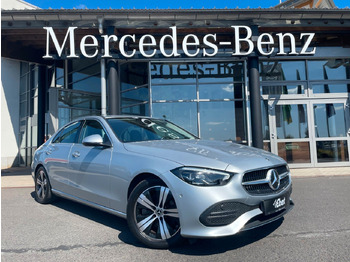 Szedán MERCEDES-BENZ