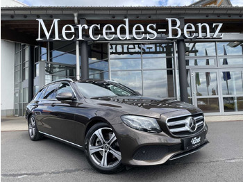 Autó MERCEDES-BENZ