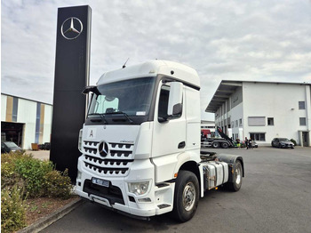 Nyergesvontató MERCEDES-BENZ Arocs 1845
