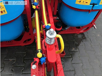 Függesztett permetező Biardzki Mounted sprayer 1000l 15m - on stock: 4 kép. Függesztett permetező Biardzki Mounted sprayer 1000l 15m - on stock: 4 kép.