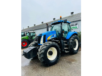 Traktor NEW HOLLAND T8000