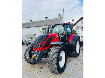 Traktor VALTRA T194