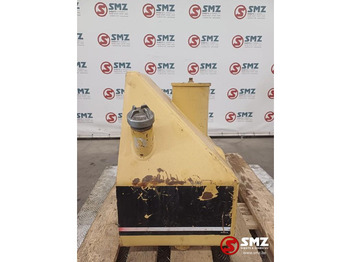 Hidraulikus tartály Caterpillar Occ hydraulische tank D6M Caterpillar: 2 kép. Hidraulikus tartály Caterpillar Occ hydraulische tank D6M Caterpillar: 2 kép.