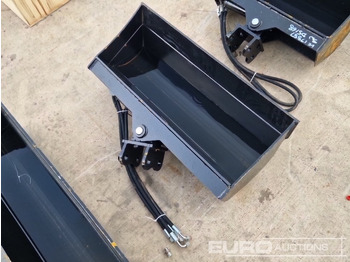 Adapterek - Kotrógép Unused 32" Hydraulic Tilting Bucket to suit Mini Excavator: 3 kép.