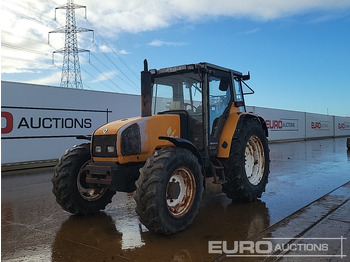 Traktor RENAULT