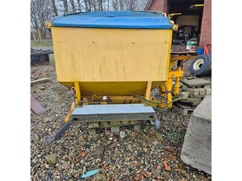 Homok-/ Sószóró ABC Saltspreder: 4 kép. Homok-/ Sószóró ABC Saltspreder: 4 kép.