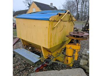 Homok-/ Sószóró ABC Saltspreder: 5 kép. Homok-/ Sószóró ABC Saltspreder: 5 kép.