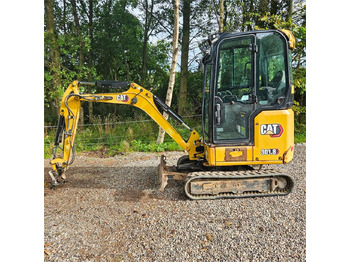 Minikotró Caterpillar 301.8: 2 kép.