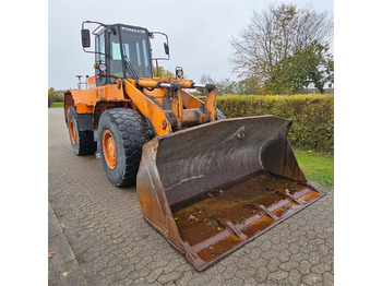 Gumikerekes homlokrakodó Fiat-Allis FR130: 2 kép.