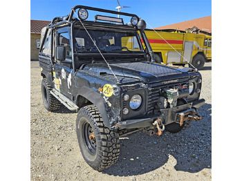 Terepjáró/ SUV Land Rover Defender 90: 2 kép. Terepjáró/ SUV Land Rover Defender 90: 2 kép.