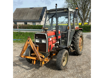 Traktor Massey Ferguson 355: 3 kép.
