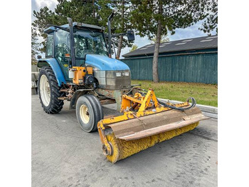 Traktor NEW HOLLAND TS