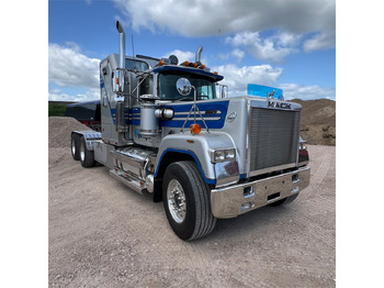 Mack Superliner lízing Mack Superliner: 1 kép.