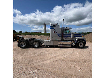 Mack Superliner lízing Mack Superliner: 4 kép.