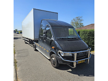 Nyergesvontató Mercedes 412 D: 3 kép.