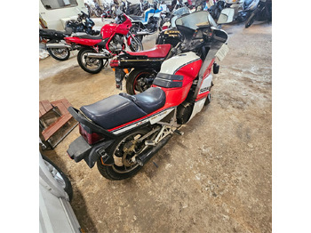 Motorkerékpár Suzuki GSX1100EF: 3 kép.