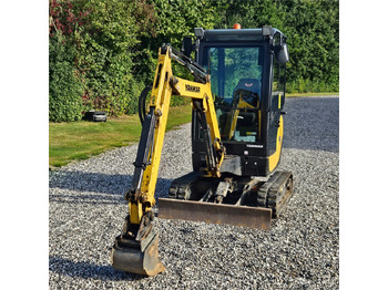 Minikotró Yanmar SV18: 3 kép.