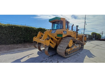 Buldózer CATERPILLAR D6T