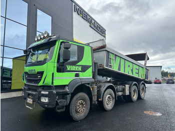 Billenőplatós teherautó IVECO Trakker